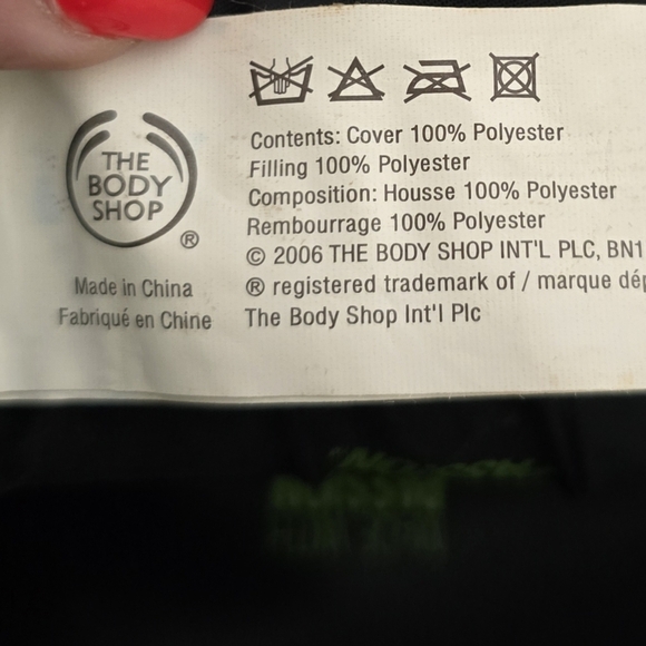 ⭐️40% Off⭐️ The Body Shop Vintage Train Case - Picture 3 of 14